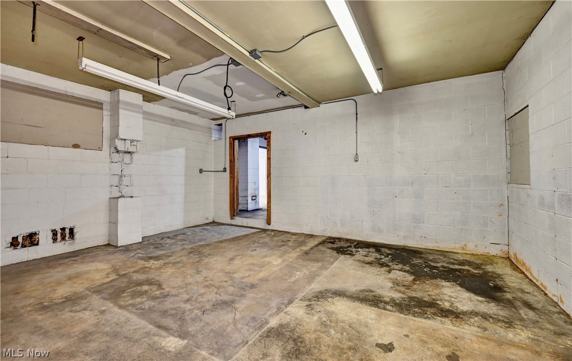 12870 Lincoln Street SE Paris OH 44669
