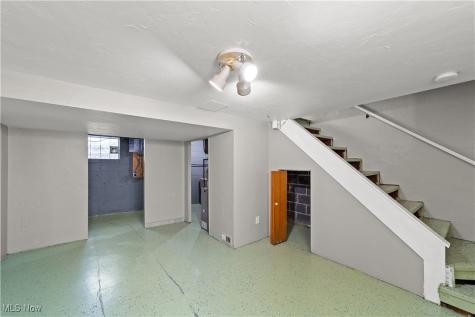 522 Clearview Drive Euclid OH 44123