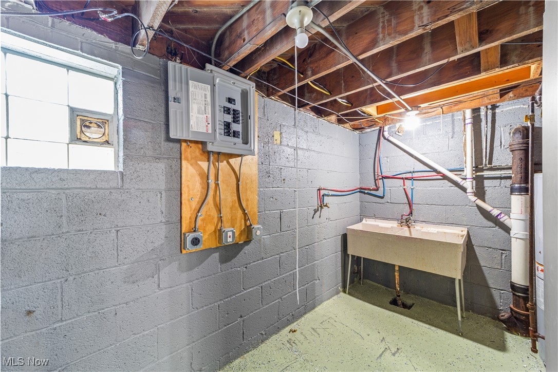 522 Clearview Drive Euclid OH 44123