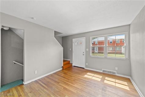 522 Clearview Drive Euclid OH 44123