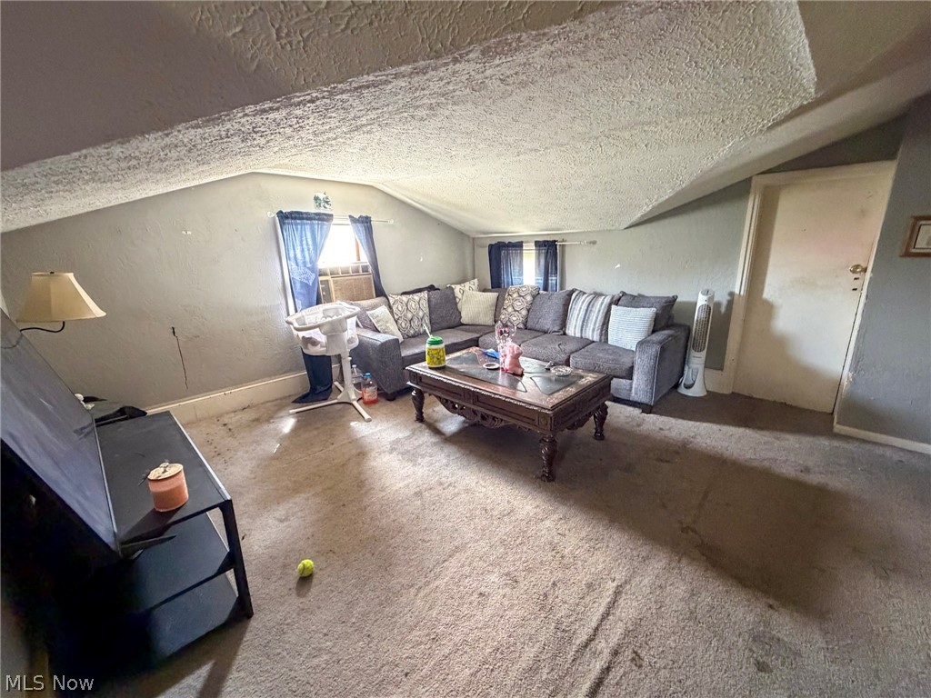 622 Elm Road Warren OH 44481