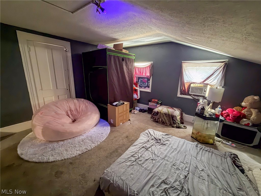 622 Elm Road Warren OH 44481