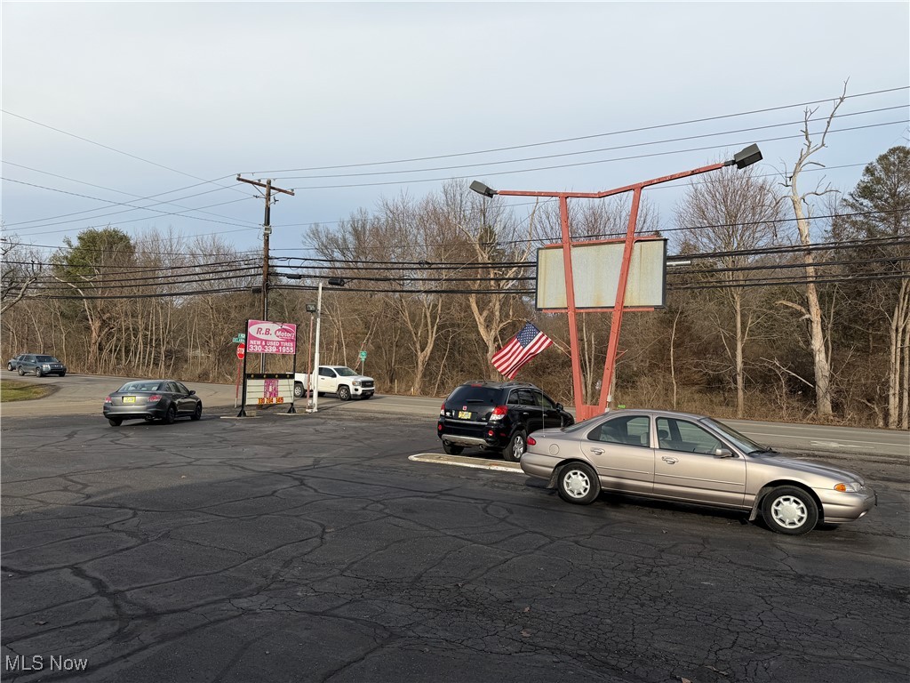 1414 E High Avenue New Philadelphia OH 44663