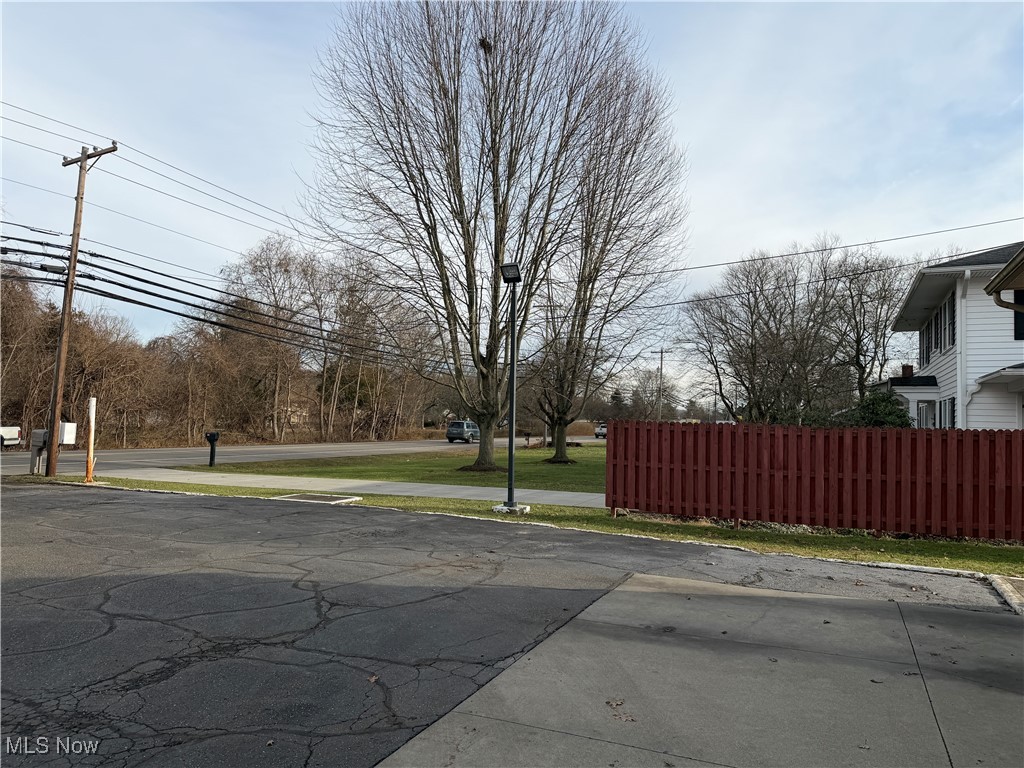 1414 E High Avenue New Philadelphia OH 44663