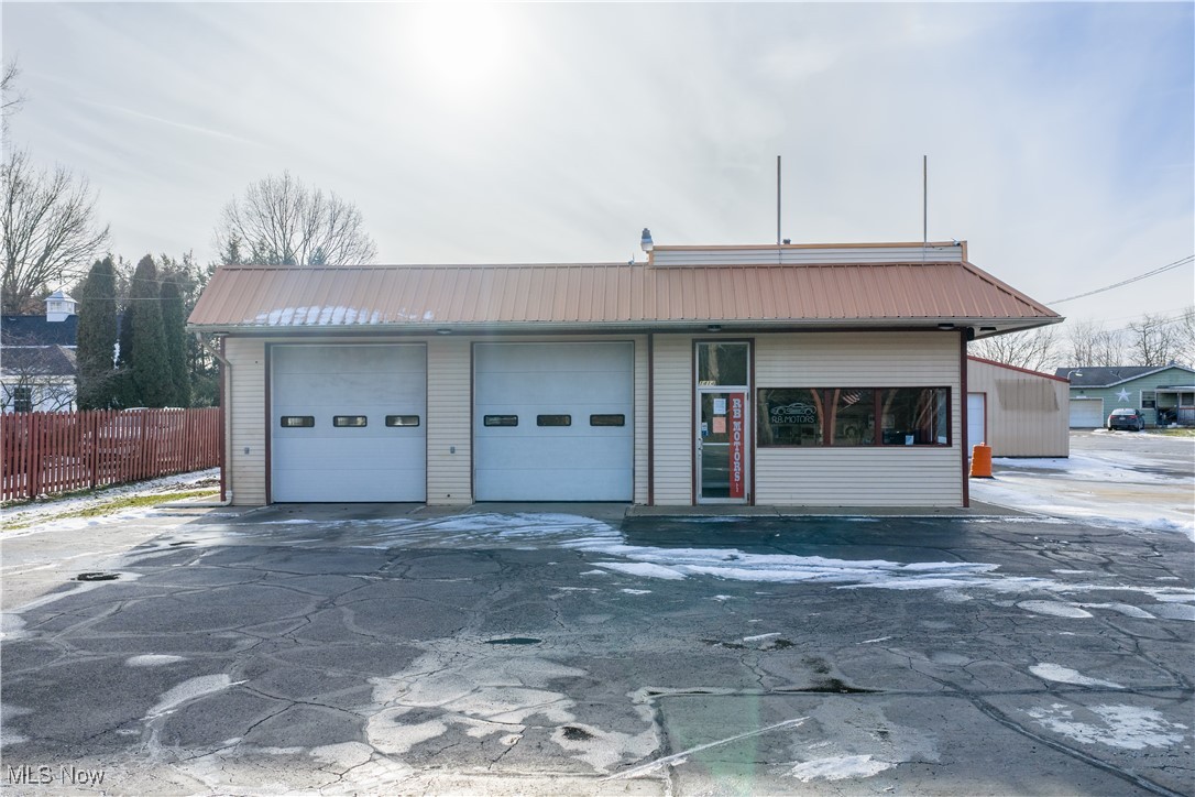 1414 E High Avenue New Philadelphia OH 44663