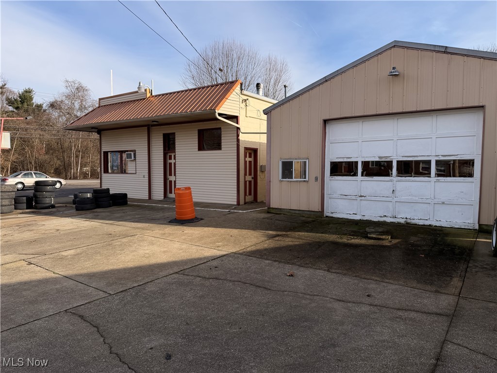 1414 E High Avenue New Philadelphia OH 44663