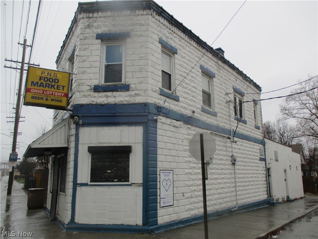 4324 Warner Road Cleveland OH 44105