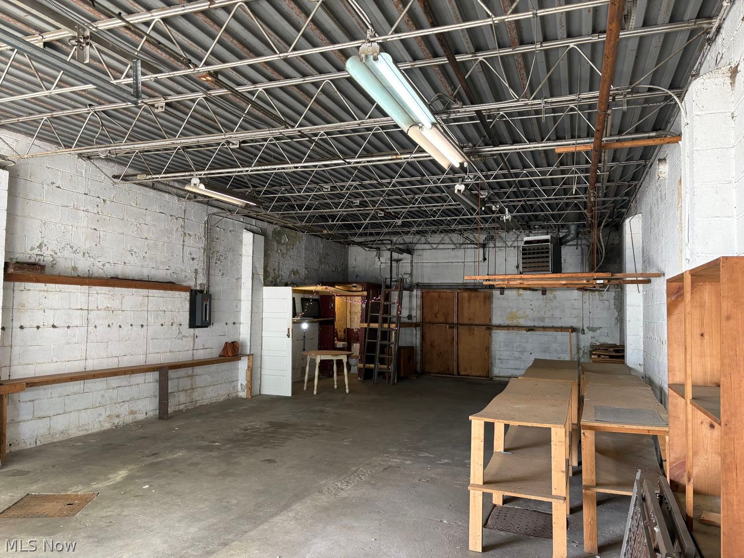 141 2nd Street NW Barberton OH 44203