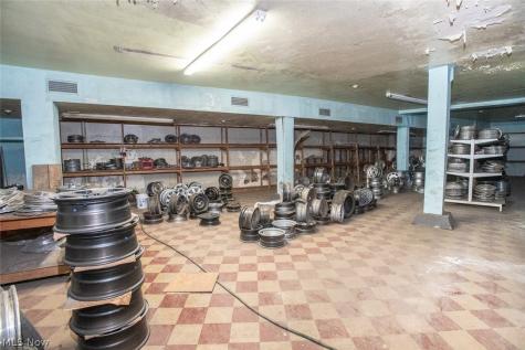 5455 Broadway Avenue Cleveland OH 44127