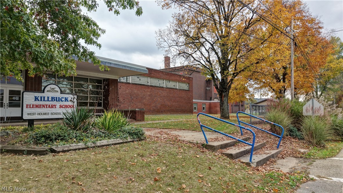 299 School Street Killbuck OH 44637