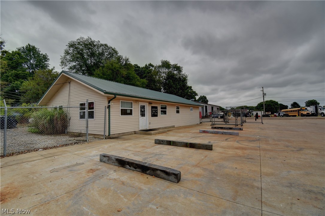22440 County Road 124 West Lafayette OH 43845