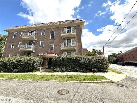 1615 Ridgefield Road Cleveland Heights OH 44118