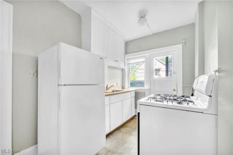 1615 Ridgefield Road Cleveland Heights OH 44118