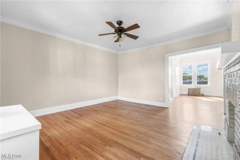 1615 Ridgefield Road Cleveland Heights OH 44118