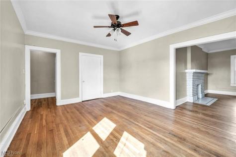 1615 Ridgefield Road Cleveland Heights OH 44118