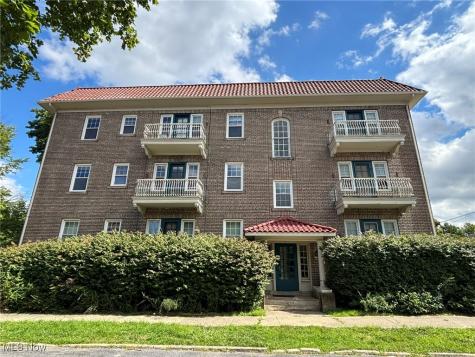 1615 Ridgefield Road Cleveland Heights OH 44118