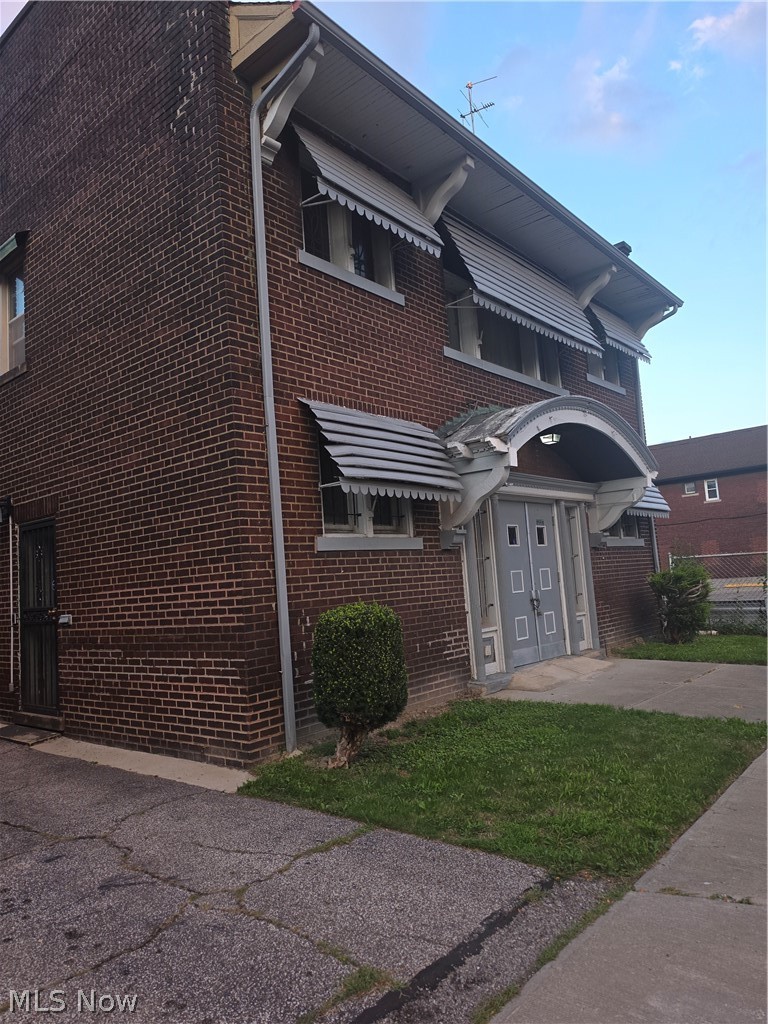 5337 Dolloff Road Cleveland OH 44127
