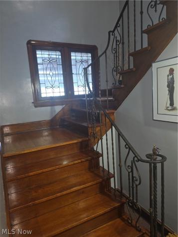 5337 Dolloff Road Cleveland OH 44127