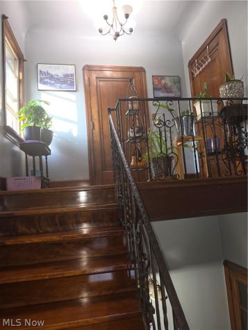 5337 Dolloff Road Cleveland OH 44127