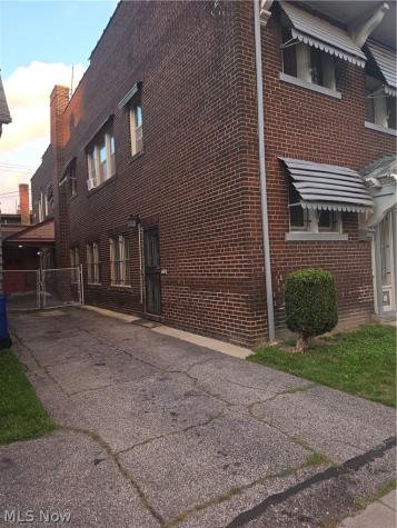 5337 Dolloff Road Cleveland OH 44127