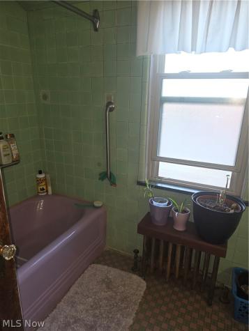 5337 Dolloff Road Cleveland OH 44127