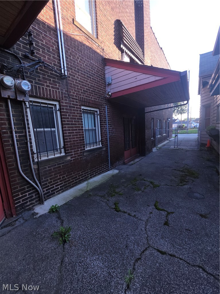 5337 Dolloff Road Cleveland OH 44127