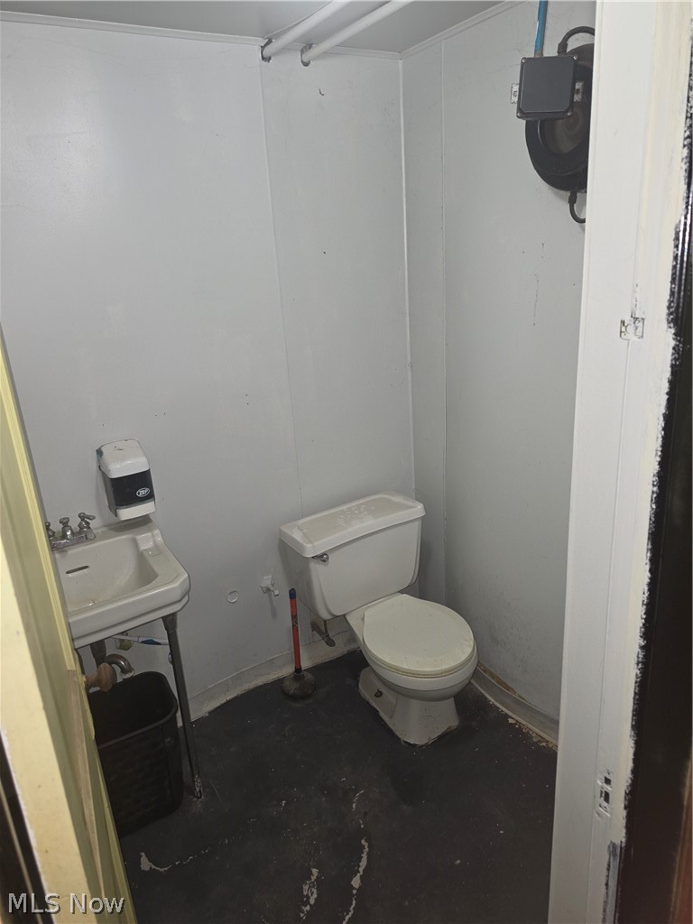 5337 Dolloff Road Cleveland OH 44127