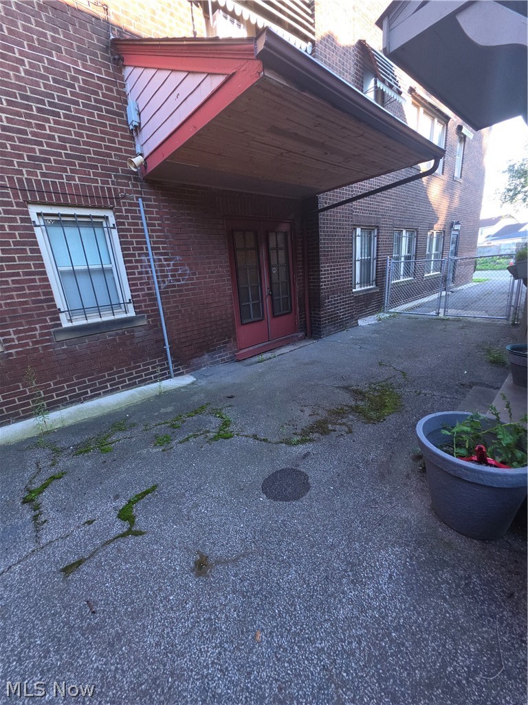 5337 Dolloff Road Cleveland OH 44127