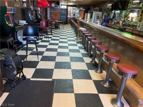 915 Wooster Road W Barberton OH 44203