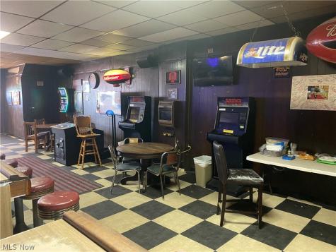 915 Wooster Road W Barberton OH 44203