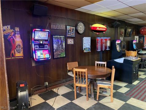 915 Wooster Road W Barberton OH 44203