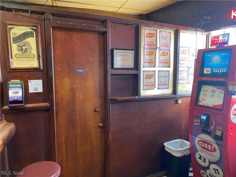 915 Wooster Road W Barberton OH 44203