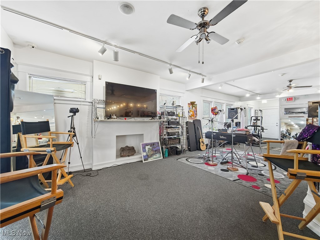 1214 E Market Street Warren OH 44483