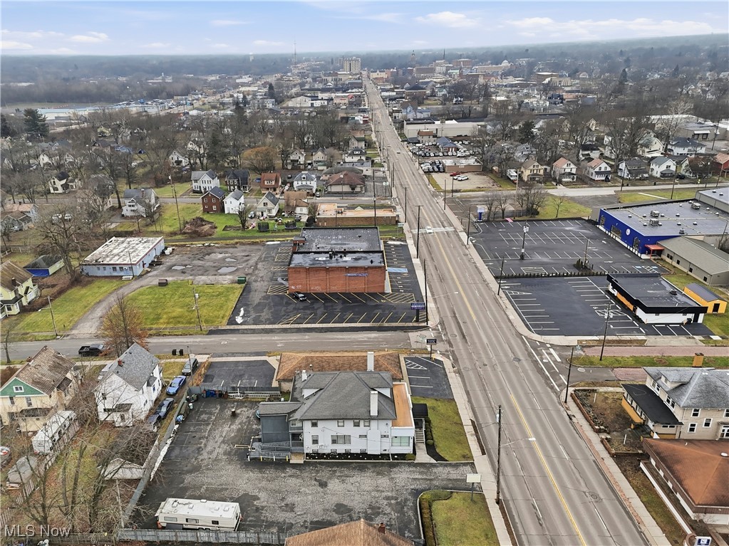 1214 E Market Street Warren OH 44483
