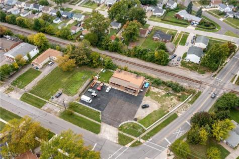 2973 G Street Lorain OH 44052