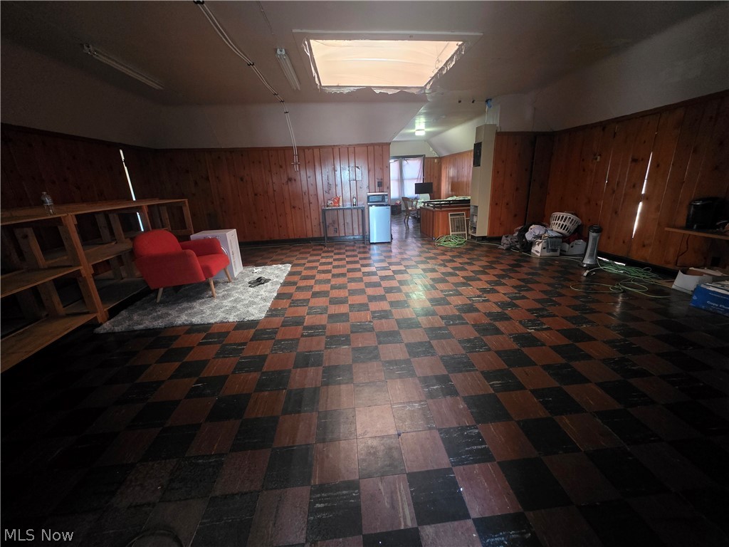1451 E Market Street Warren OH 44483