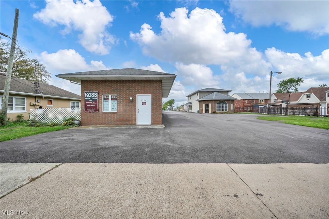 5374 Oberlin Avenue Lorain OH 44053