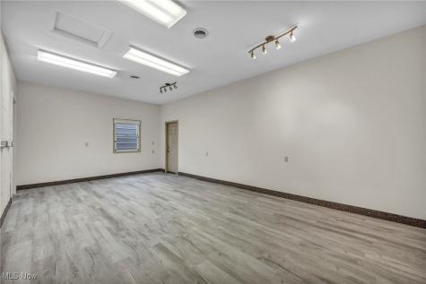 5374 Oberlin Avenue Lorain OH 44053