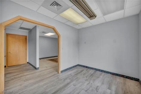 5374 Oberlin Avenue Lorain OH 44053