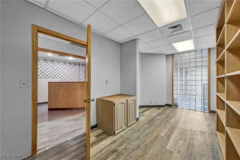 5374 Oberlin Avenue Lorain OH 44053