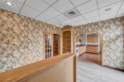 5374 Oberlin Avenue Lorain OH 44053