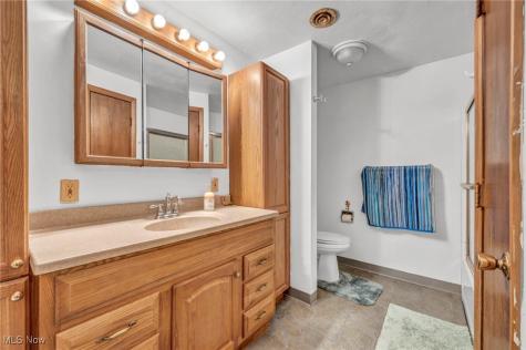 5374 Oberlin Avenue Lorain OH 44053