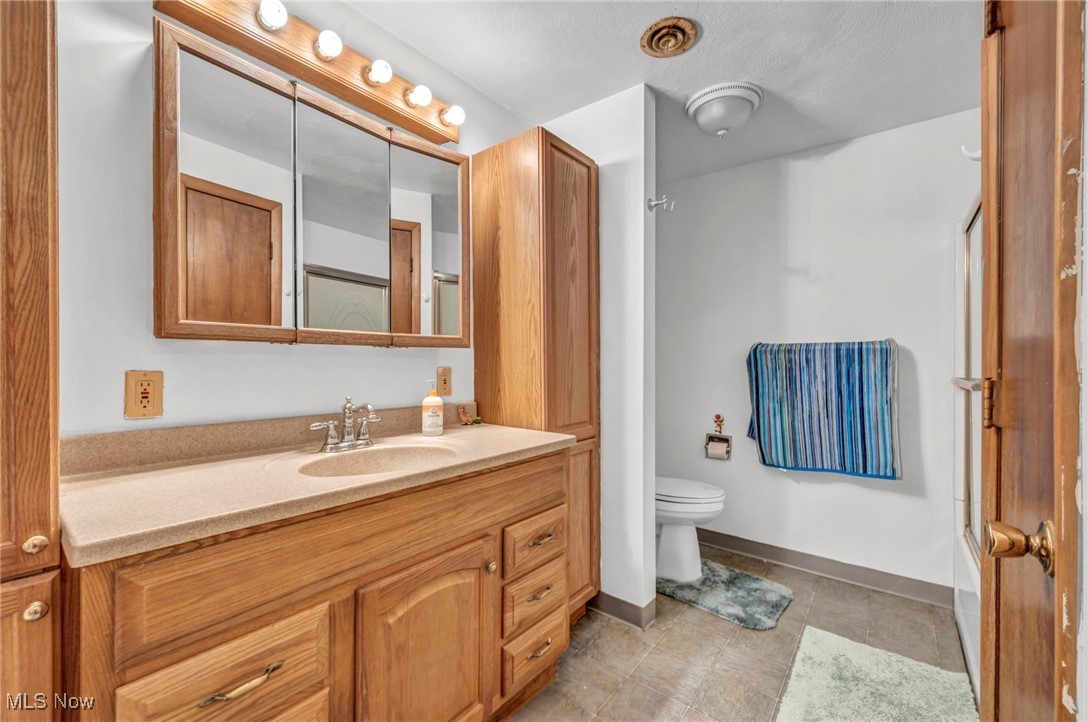 5374 Oberlin Avenue Lorain OH 44053