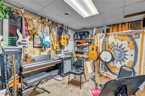 5374 Oberlin Avenue Lorain OH 44053