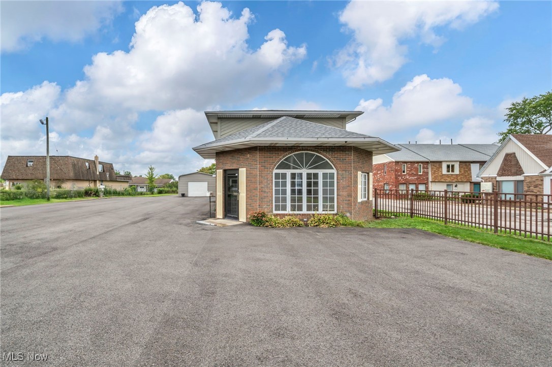 5374 Oberlin Avenue Lorain OH 44053