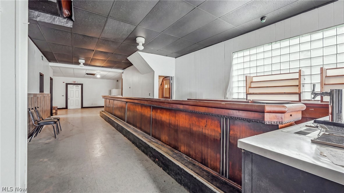 2006 Youngstown Road SE Warren OH 44484