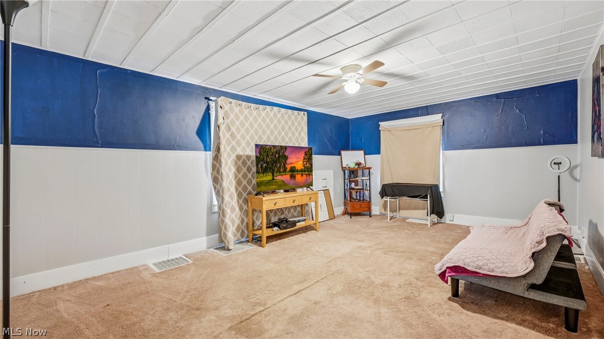 2006 Youngstown Road SE Warren OH 44484