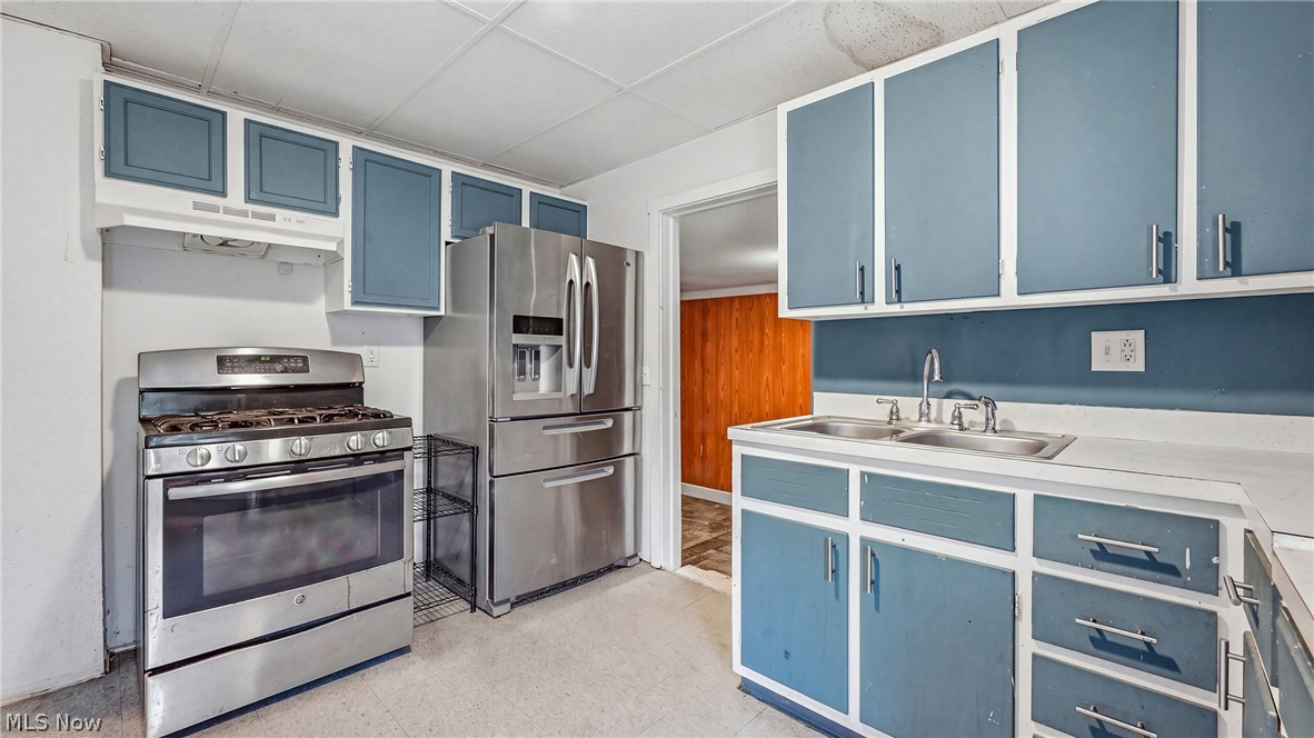 2006 Youngstown Road SE Warren OH 44484