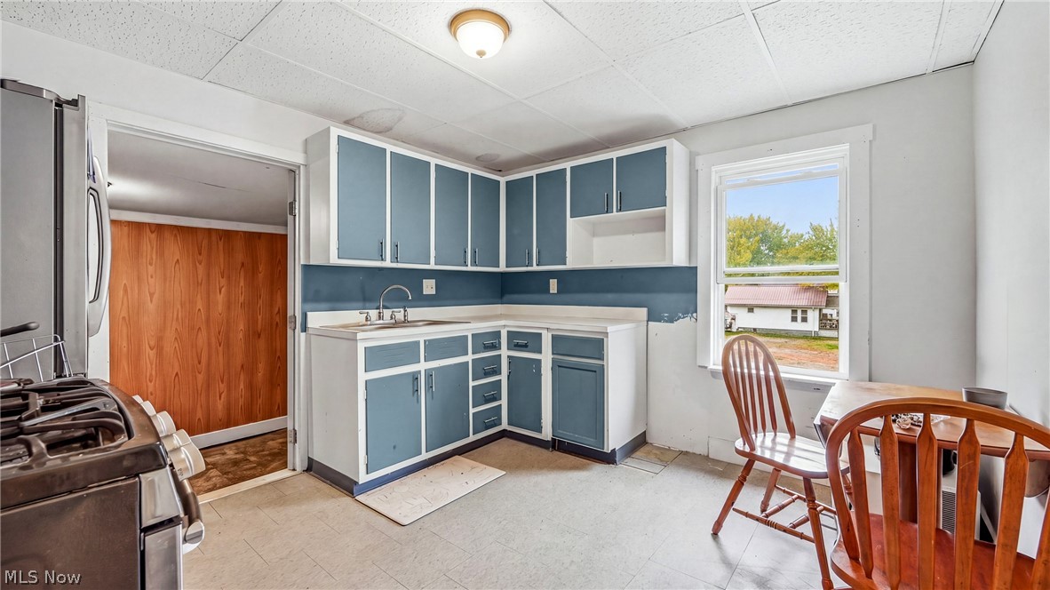 2006 Youngstown Road SE Warren OH 44484