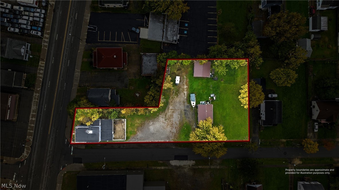 2006 Youngstown Road SE Warren OH 44484